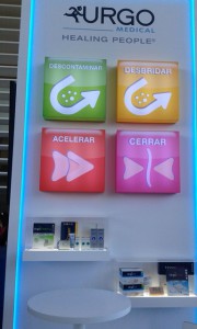 Panel visual en el stand de Urgo