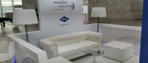 Stand original y acogedor para Angelini