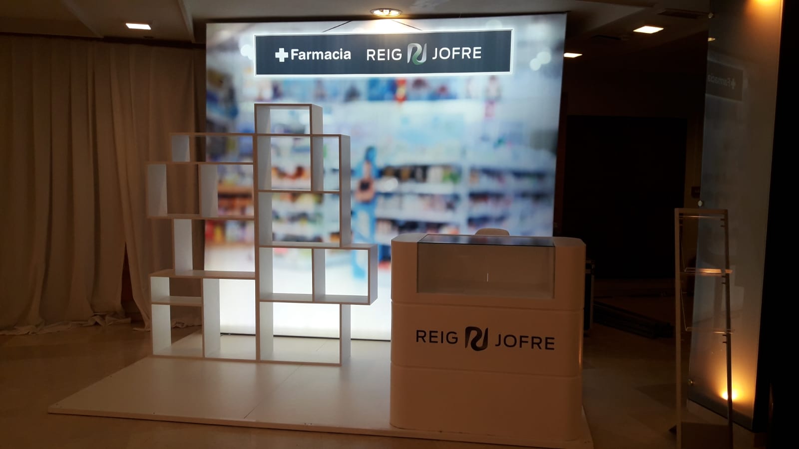 stand para evento comercial para la farmacéutica Reig Jofre